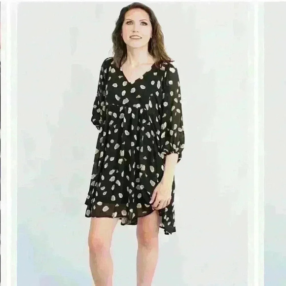 Umgee babydoll dress with balloon sleeves. NWT. Size Medium. - Picture 1 of 6